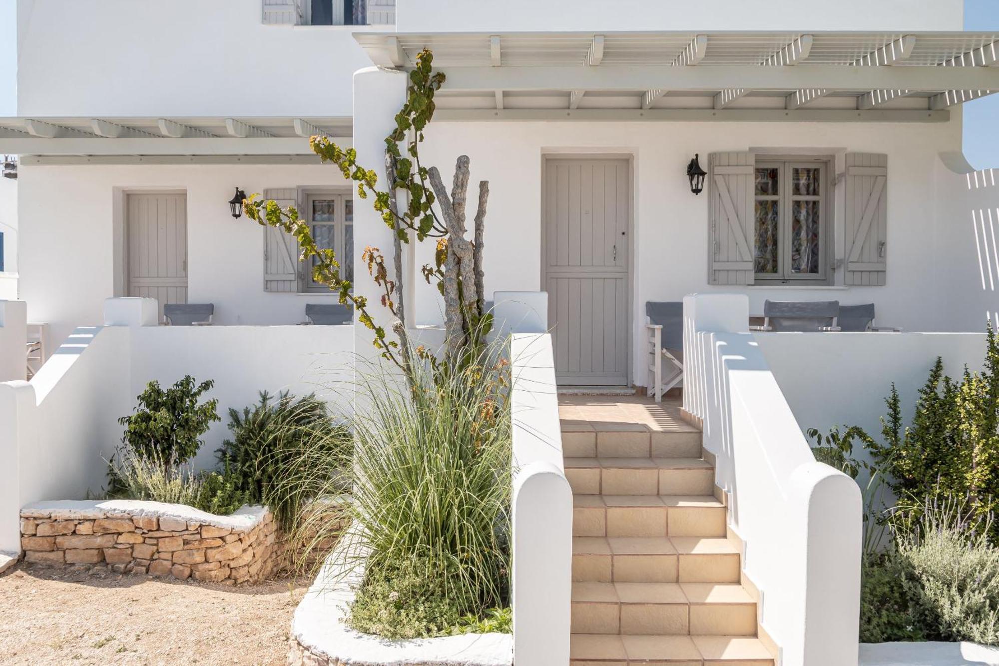 Michalios Luxury Apartments Koufonisia Exterior photo